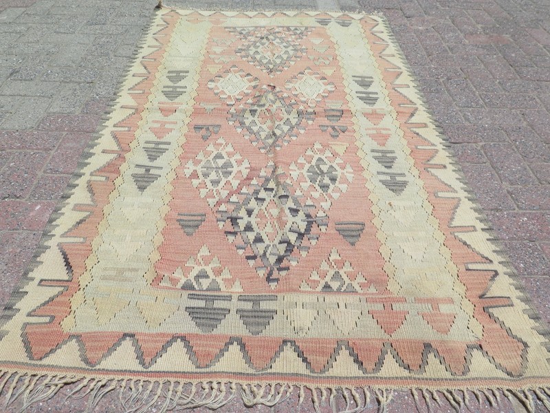 Peach & Cream Tribal Vintage Turkish Rug, Handwoven Wool Kelim Tapis 40"x46" gallery
