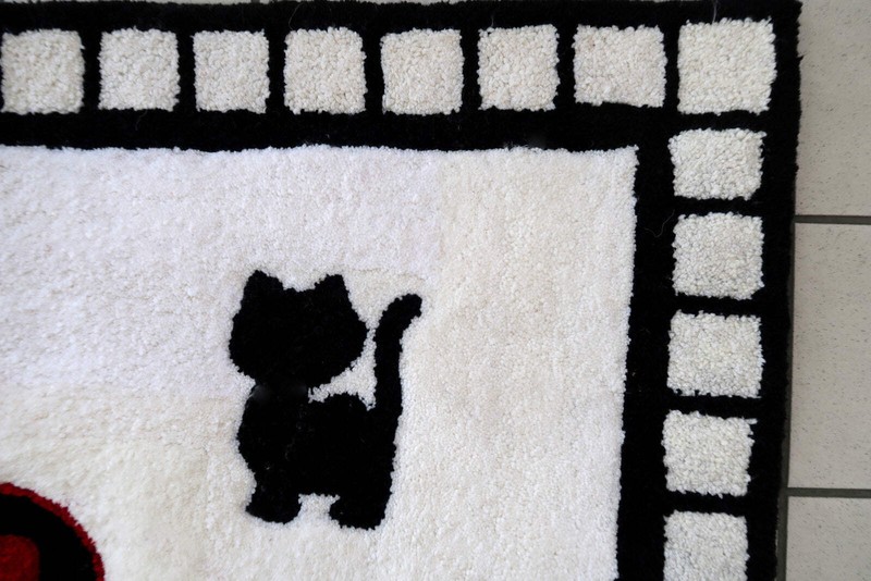 Handmade contemporary ORA French hooked rug 3' x 3.7' (93cm x 115cm), 2021 - 1C8 gallery