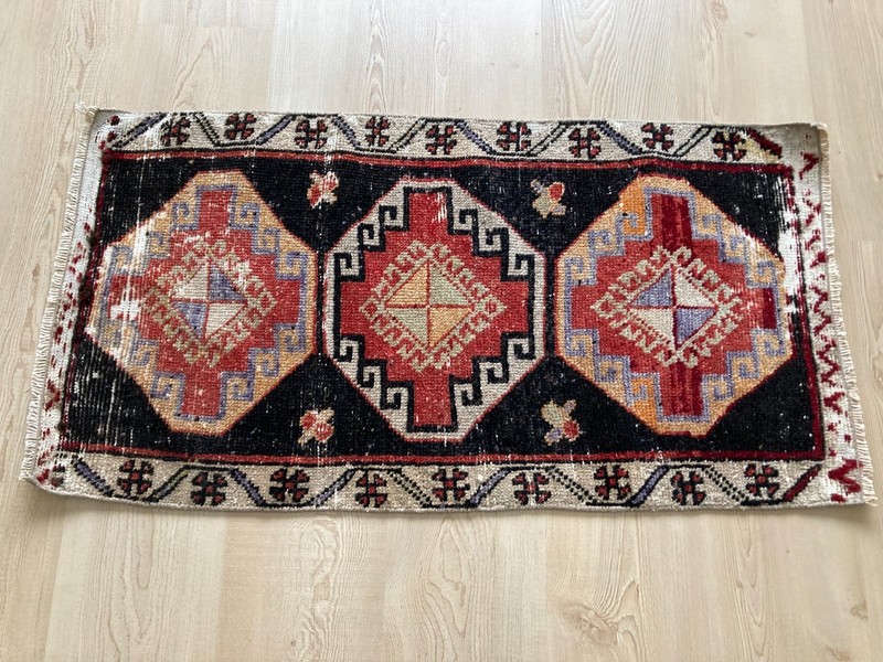 Black rug, Turkish rug, Vintage Rug, Wool rug, Small rug, Doormat, 1.7 x 3.2 ft gallery