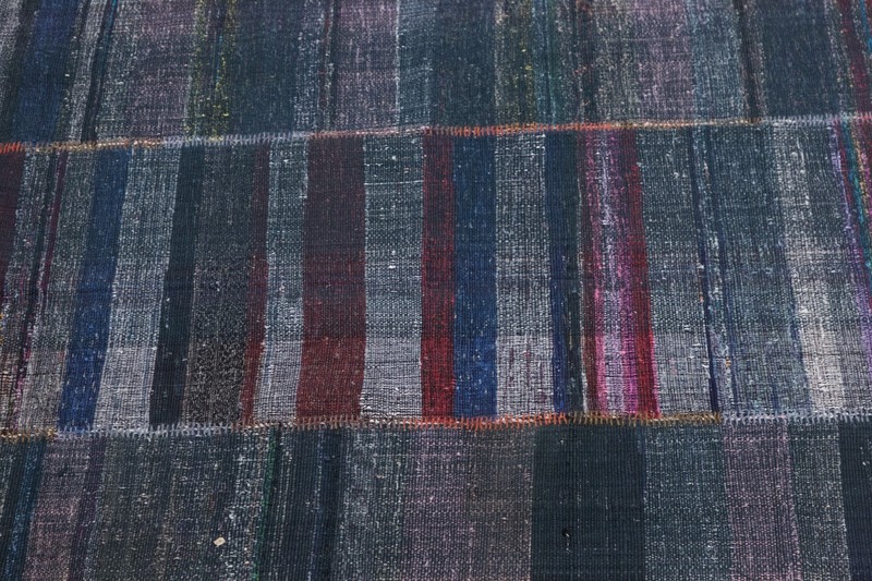 Handmade 1960s Minimalist Turkish Kilim 178×290 cm (5.8×9.5 ft) | VintageRug gallery