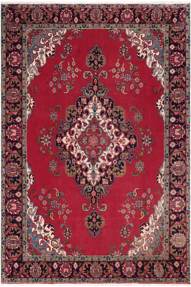 Striking 9'8" x 13 Hand-Knotted Wool Area Rug - Traditional Medallion