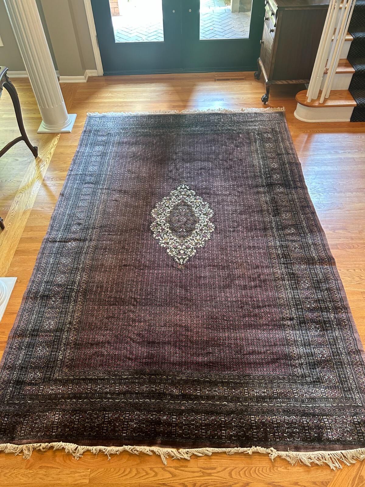 6' X 9' Vintage Fine Handmade Pakistan Wool Rug Excellent condition. gallery