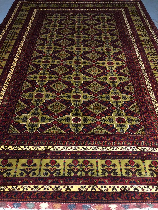 Stunning super fine hand knotted rug 7’ X 10’ gallery