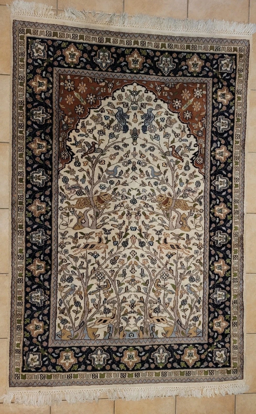Vintage Hand Knotted Wool Oriental Tree of Life Rug 4' x 6'2" Pre Owned gallery