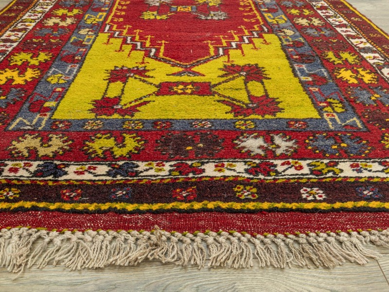 Vintage Hand-Knotted Anatolian Wool Rug – Crimson & Golden Prayer 4'2" x 6'9" ft gallery