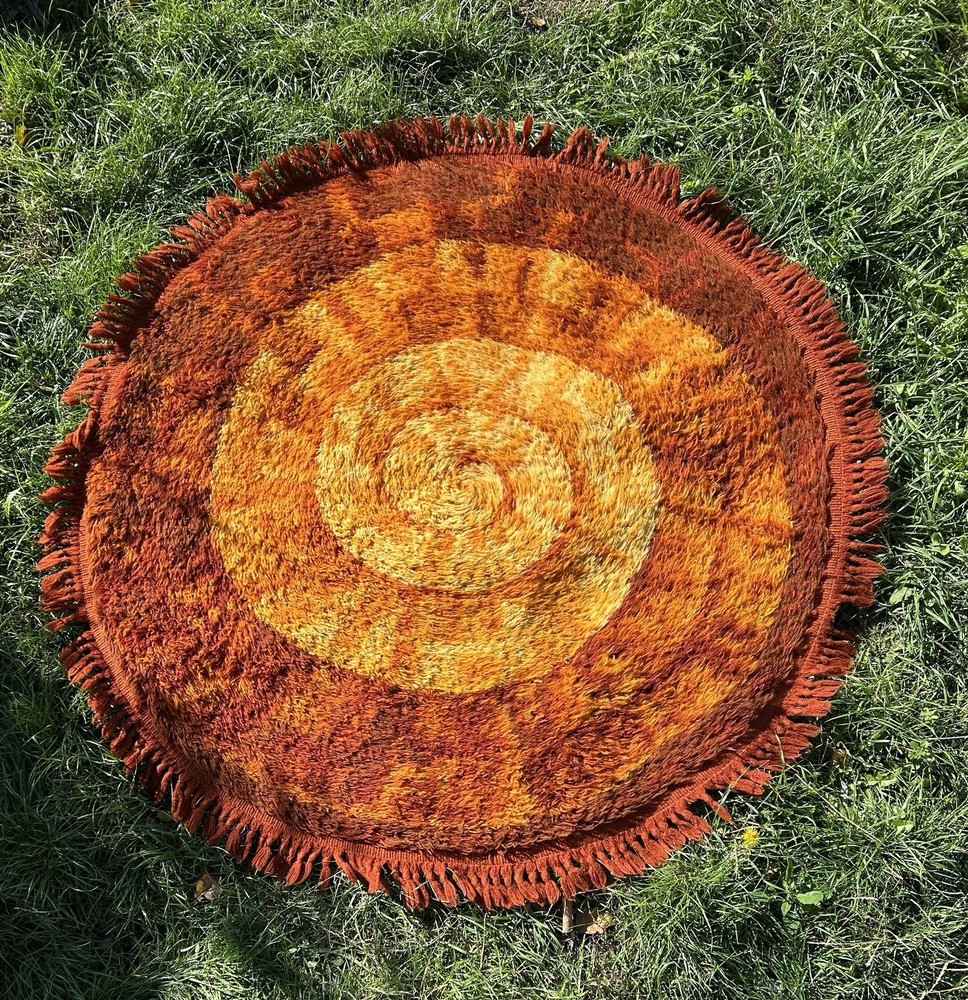 Vintage Scandinavian ammonite sunburst rug rya shag pile wool 54" wide 1960/70's