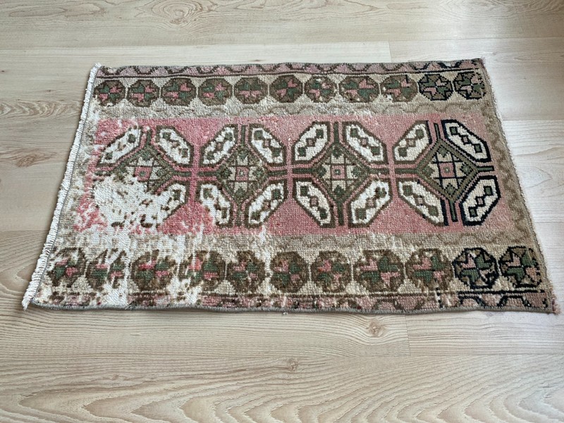 1.5x2.3 ft,Small Pink rug,Faded rug,Oushak Wool rug,Doormat rug, Bath rug,Boho gallery