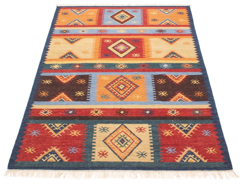 Vintage 5'3" x 8'1" Traditional Wool Hand Woven Oriental Area Rug gallery