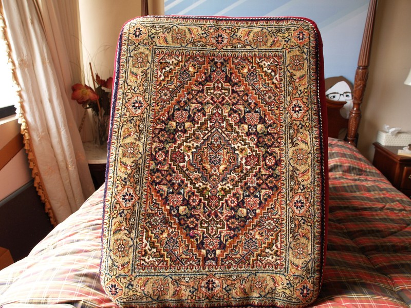 Pair of oriental hand made rug Cushin gallery