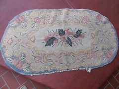 vtg small oval rug hand latch hooked wool 29×55 blue pink floral DAMAGE TO EDGES