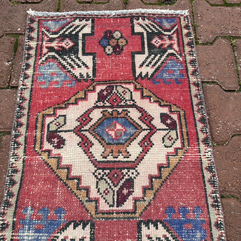 Red Blue 2x3 ft Vintage Turkish Wool Rug With Ivory Medallion - Tariff Free gallery
