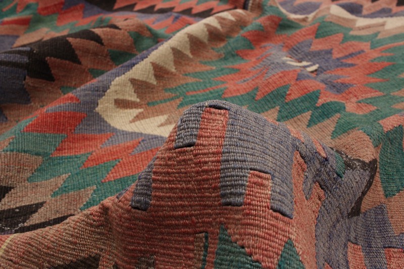Vintage 5'7" x 9'11" Traditional Wool Hand Woven Oriental Area Rug gallery