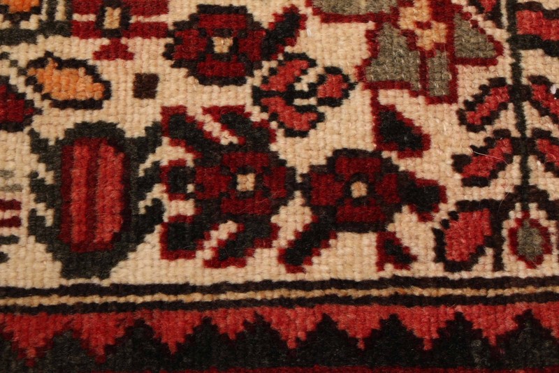 Vintage 2'6" x 4'1" Traditional Hand Knotted Vegetable Dye Wool Area Rug gallery