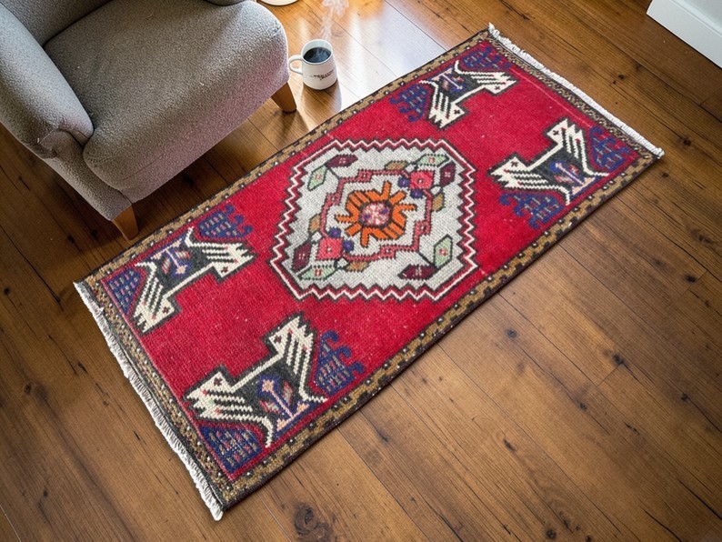 Handwoven Wool Kilim Rug, Small Vintage Turkish Oushak 1,6 x 3,1 ft