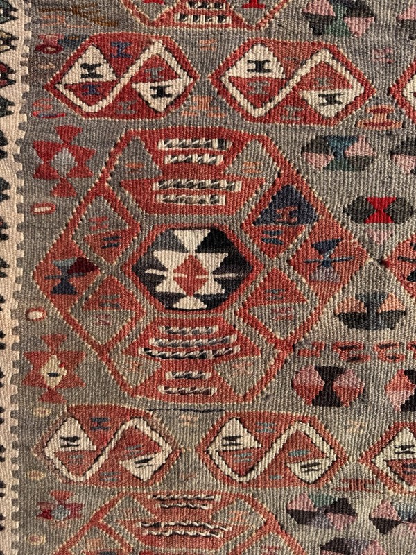 Traditional Ethnic Handmade Wool Kilim Rug from Turkey - 120 cm x 67 cm gallery