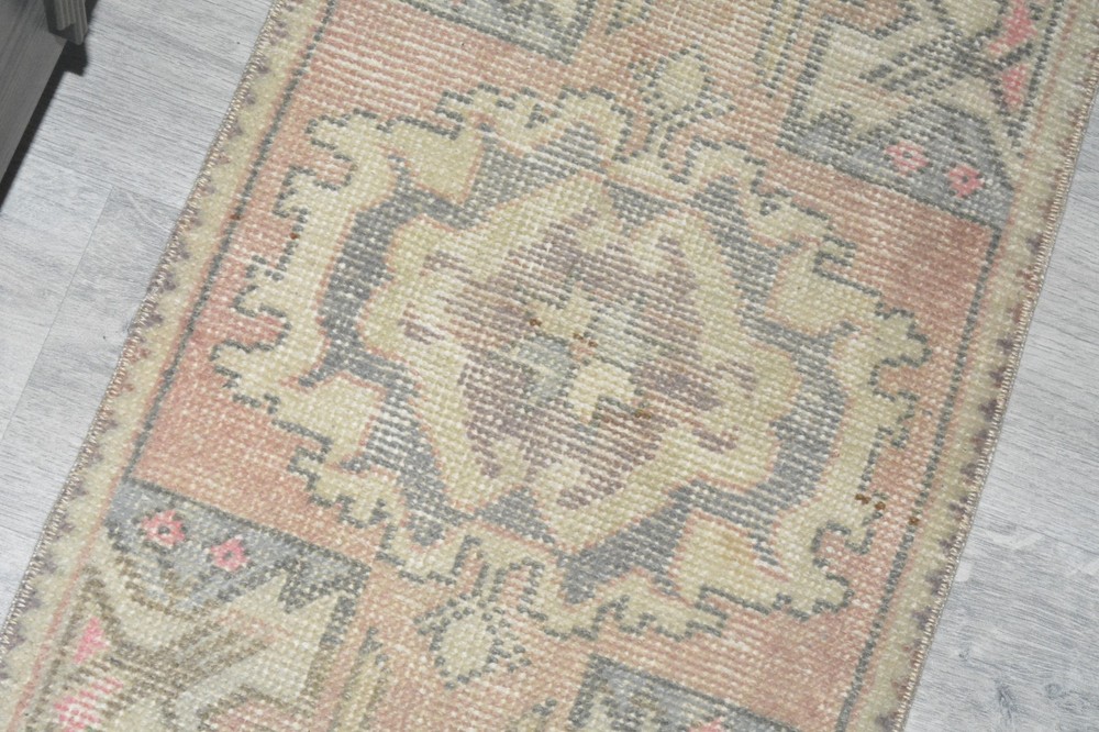Vintage Oushak Rug 1'5x2'9 ft, Coral Geometrical Boho Turkish Rug
