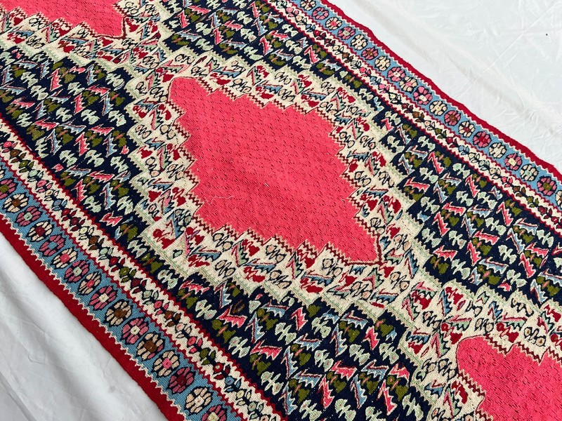 88 x 310 cm Stunning Vintage Super Fine Quality Senneh Knots Four Medallion Rug gallery