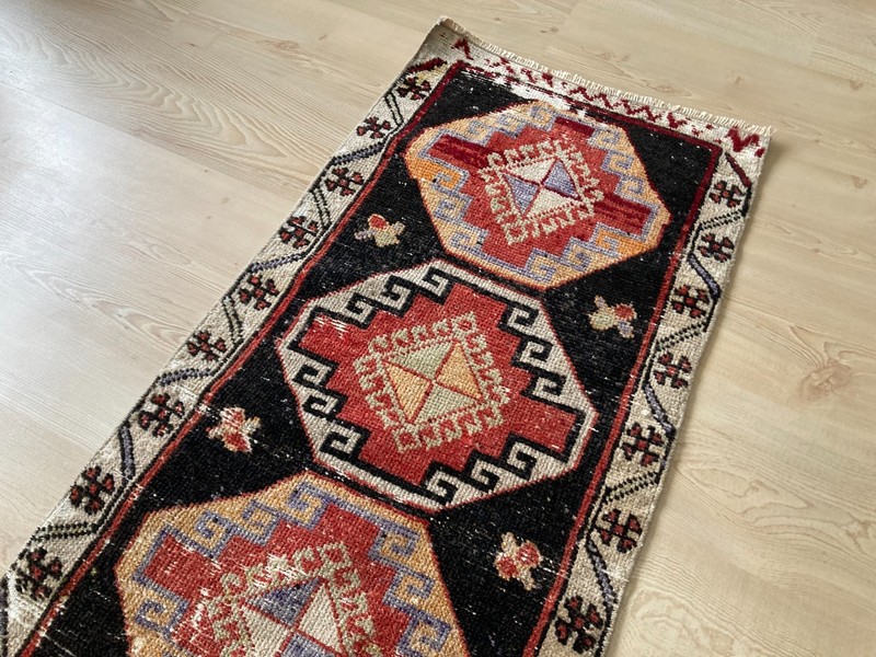 Black rug, Turkish rug, Vintage Rug, Wool rug, Small rug, Doormat, 1.7 x 3.2 ft gallery