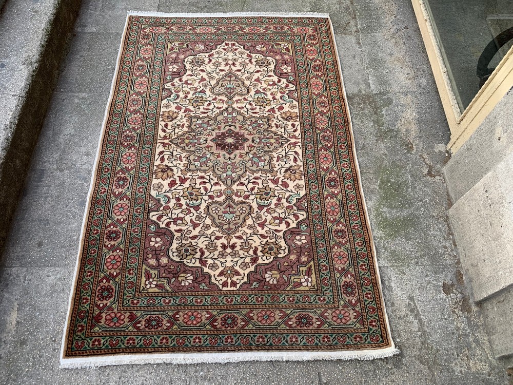 4' X 6'2'' Vintage Carpet Natural Village Rug Handmade Rug.SKU:K1701