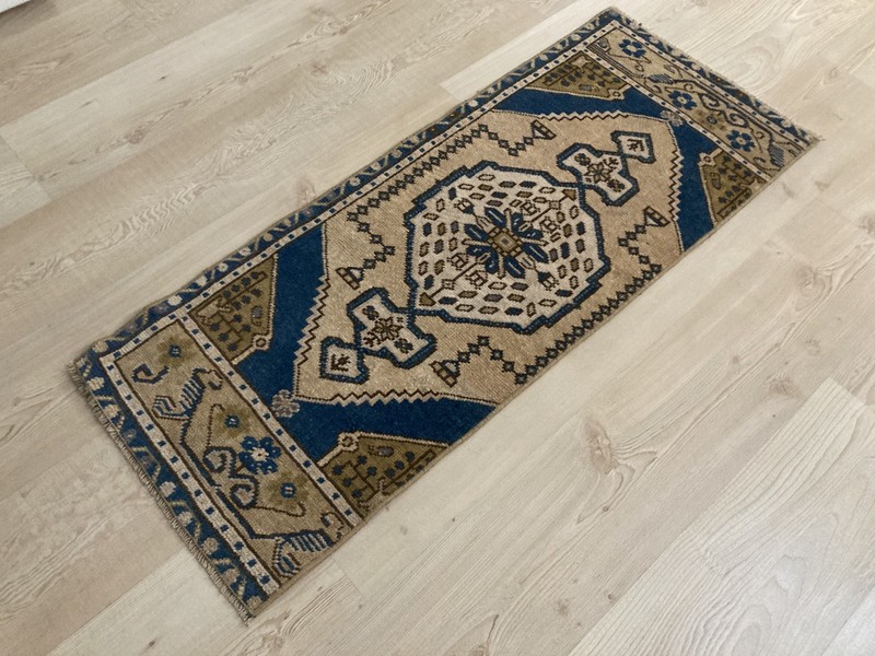 Small Brown rug, Turkish rug, Vintage rug, Handmade rug, Doormat, 1.5 x 3.7 ft gallery