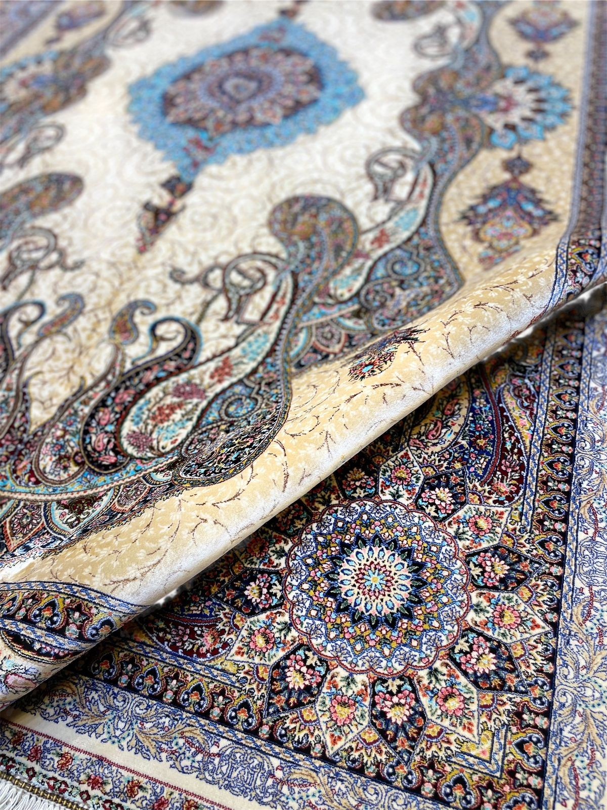 Silk Rug 3 x 5 Feet High Quality Floral Medallion Design Soft 91 x 152 cm gallery