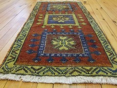 Beautiful Vintage 1970-1980’s Wool Pile, Natural Dye, Nigde Rug 1’6”x 2’11”