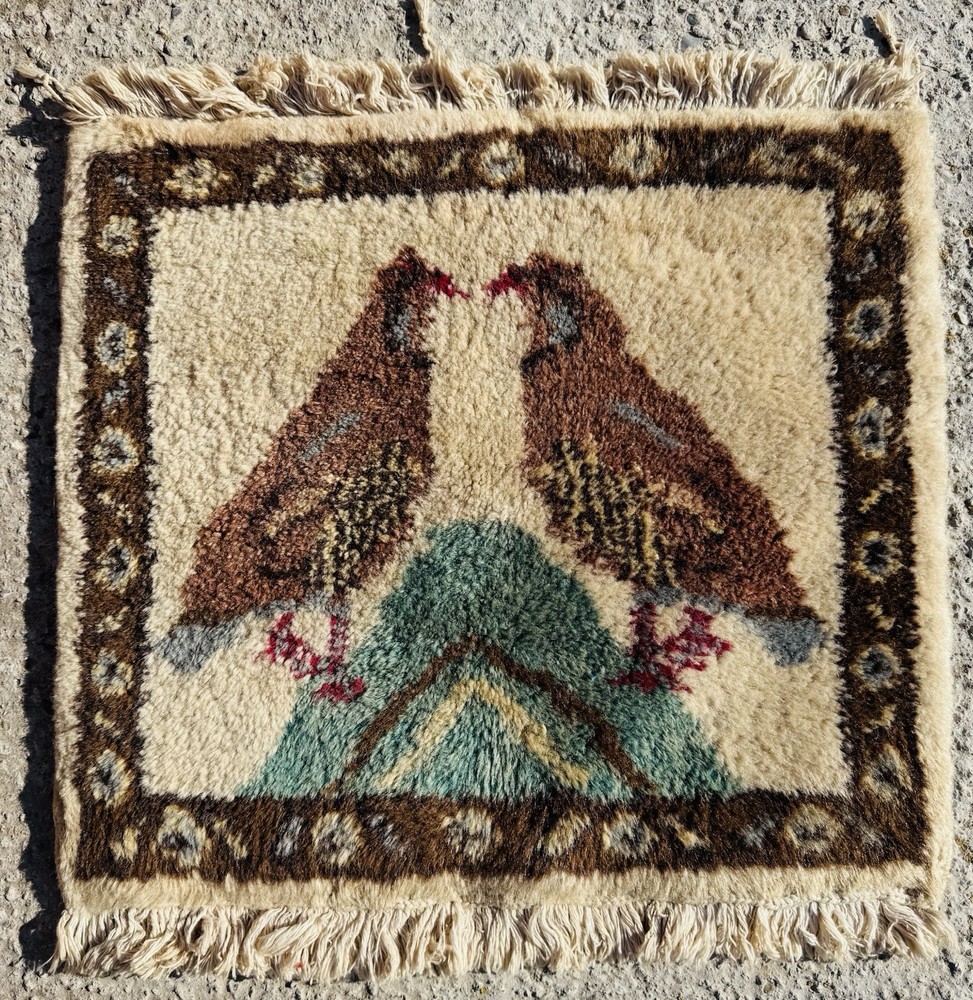 Gorgeous Handmade Wool Chukar Birds Rug from Turkey - 54 cm x 49 cm