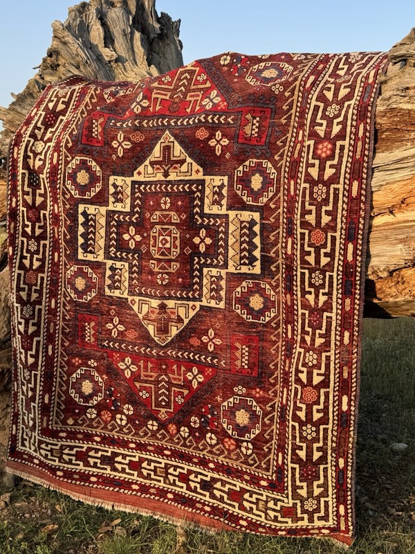Handmade naturally-dyed Yahudere halısı from Balıkesir Turkey - 194cm x 260cm gallery