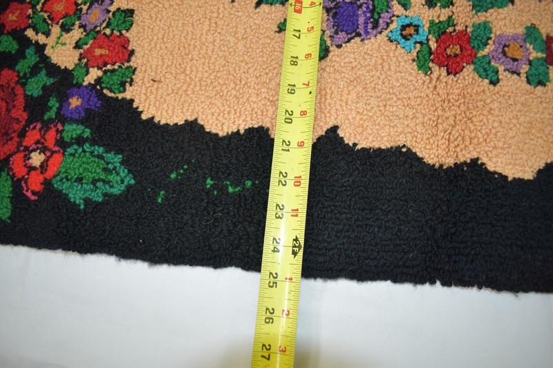 VINTAGE HANDMADE HOOKED RUG FLORAL FLOOR/WALL DECOR FOLK ART 45” x 26” gallery