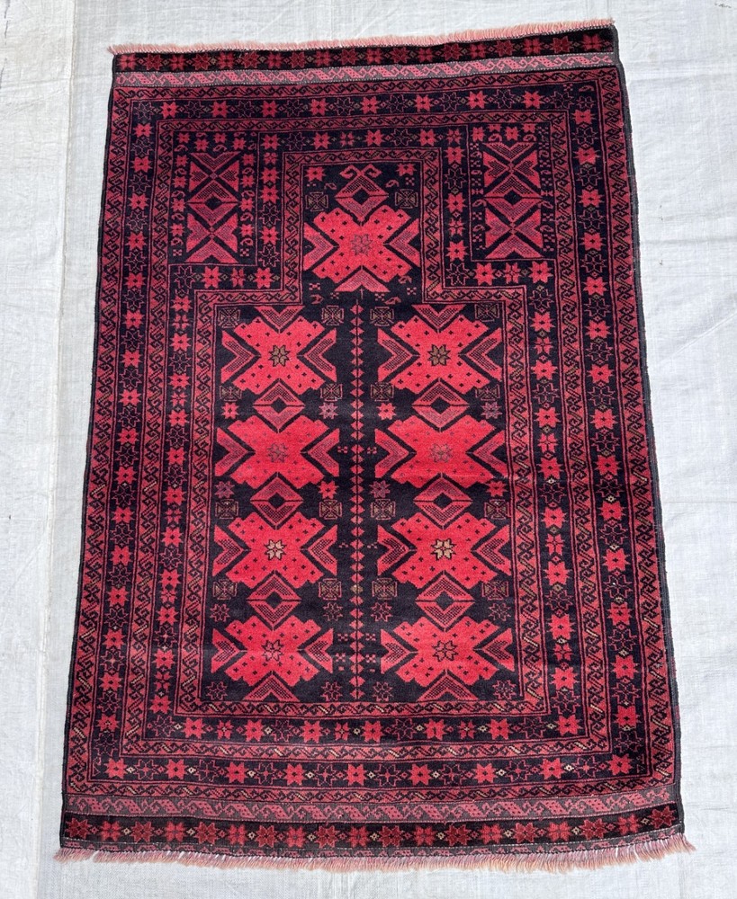 Vintage Nomad Maldari Tribal Natural Vegetable Dye Tribal Adreskan Prayer Carpet