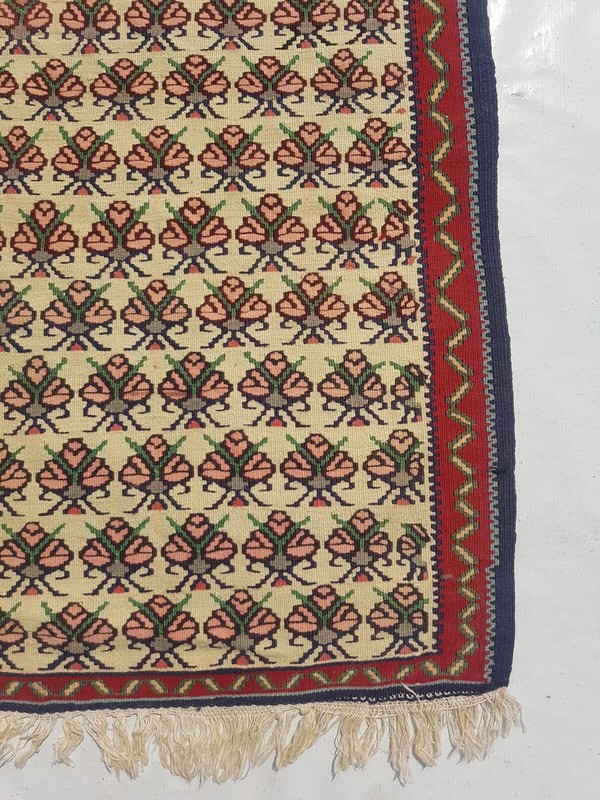 Vintage Traditional Handcrafted Turkish Kilim Rug for Home Décor 105x59 cm gallery
