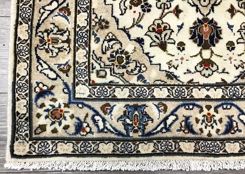 Exquisite Hand-knotted Rug proximally 3'X 5' gallery