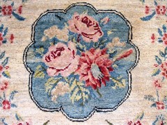 1900 ANTIQUE SMALL RUG WITH GREAT COLORS EXCEPTIONAL ROSES GOOD PILE