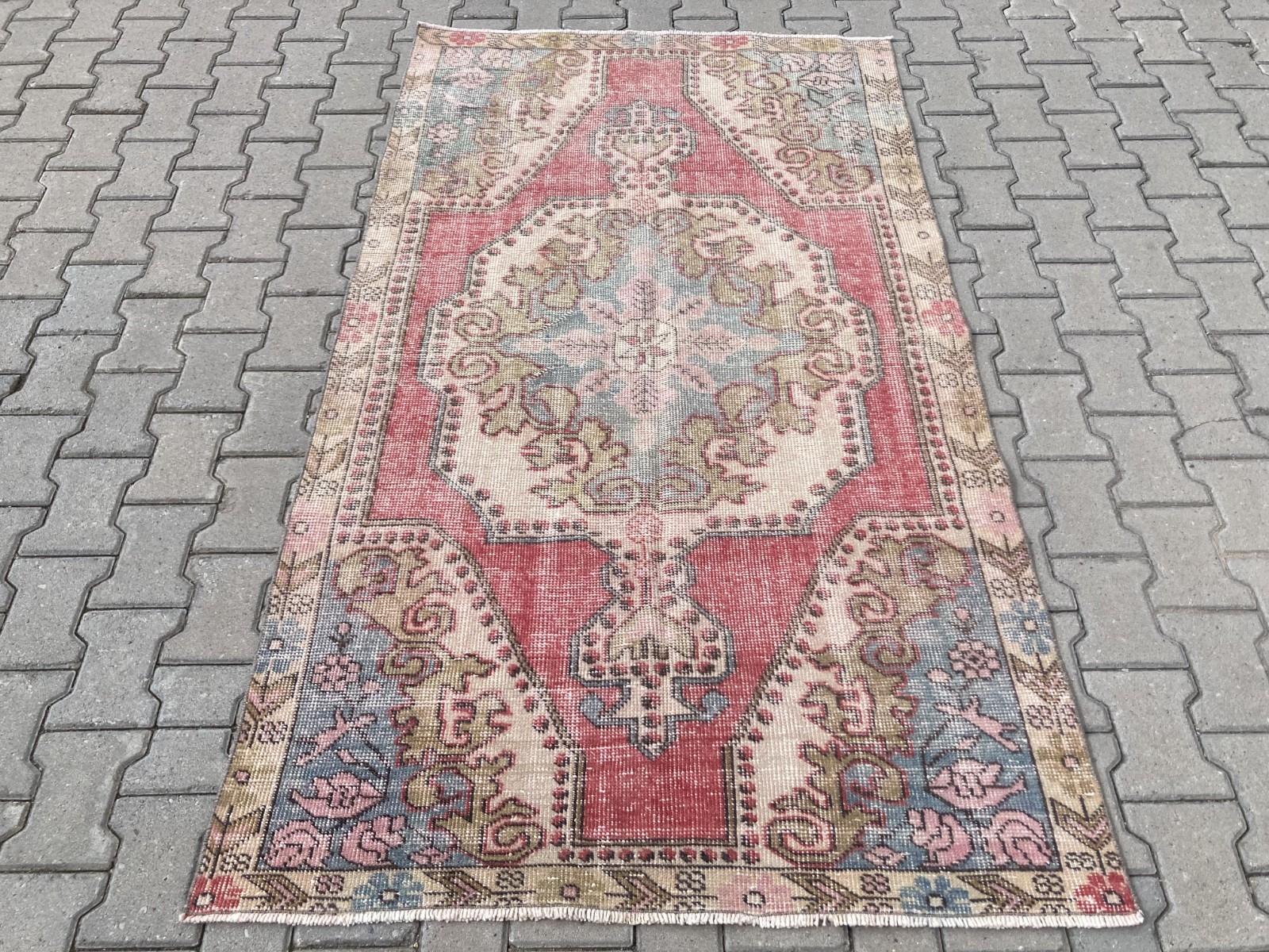 Red rug, Turkish rug, Vintage Area rug, Handmade rug, Wool rug, 3.9 x 6.8 ft gallery
