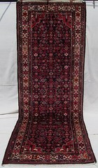 SEMI – ANTIQUE OREINTAL MAHAL RUNNER WITH INDIGO BLUE BACKGROUND – 10′ x 3’5″