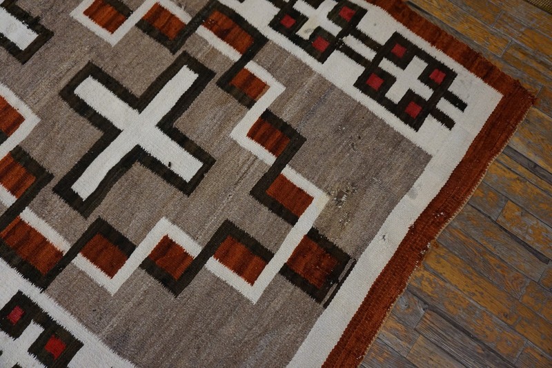 4'x5' Antique Navajo Small Scatter Size Wool Gray, Red, White Rug gallery
