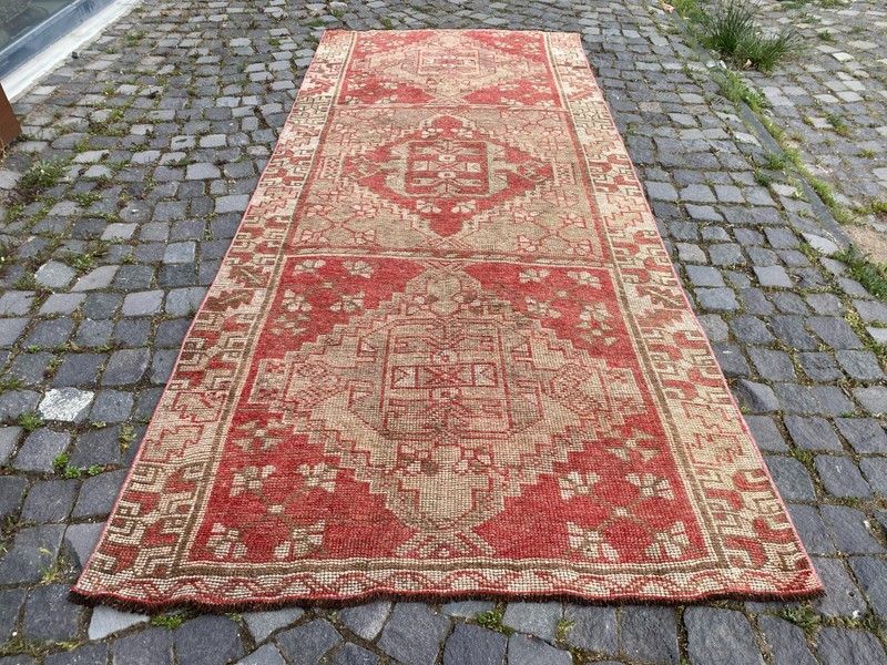 Bohemian rugs, Runner rug, Handmade, Turkish rug, Vintage, Wool | 4,3 x 10,0 ft gallery
