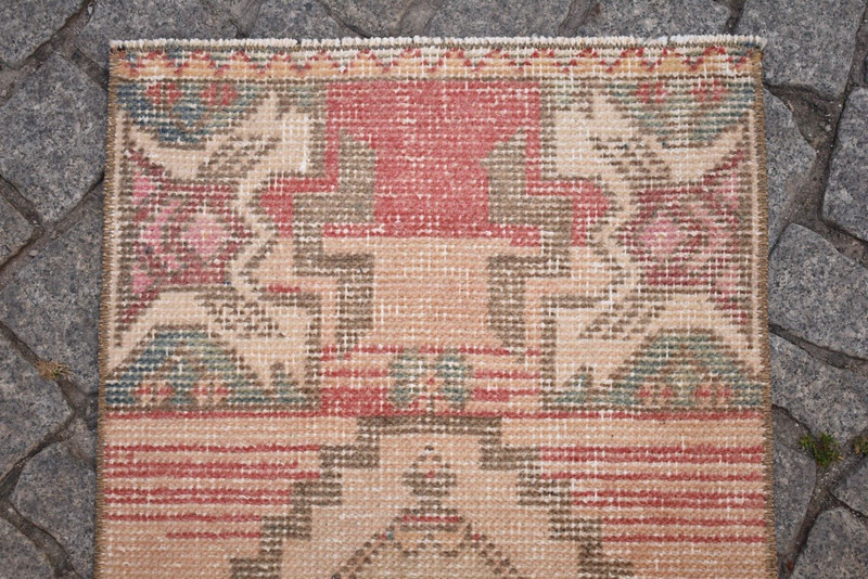 Turkish Rug 18'' x 33'' Vintage Hand-knotted Oushak Rug Muted Dye Small Wool Rug gallery
