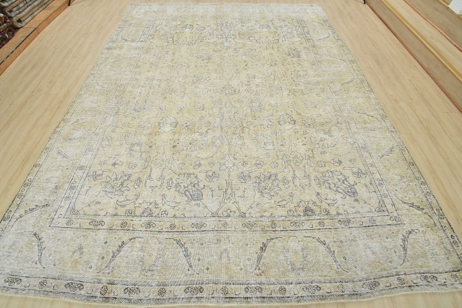 Vintage Anatolia 9’9” x 12’6” Beige Distressed Wool Hand-Knotted Oriental Rug gallery