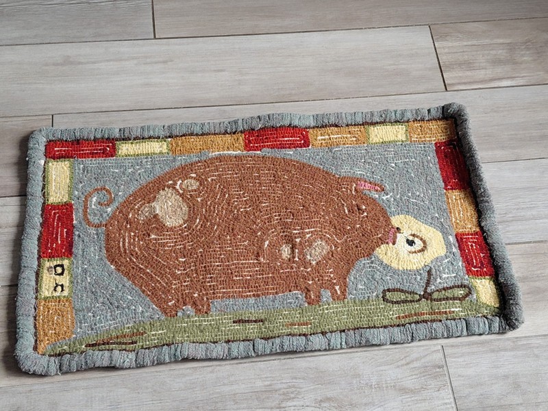 Americana Folk Art Pig Flower Hooked Wool Rug 27.5" X 16" gallery