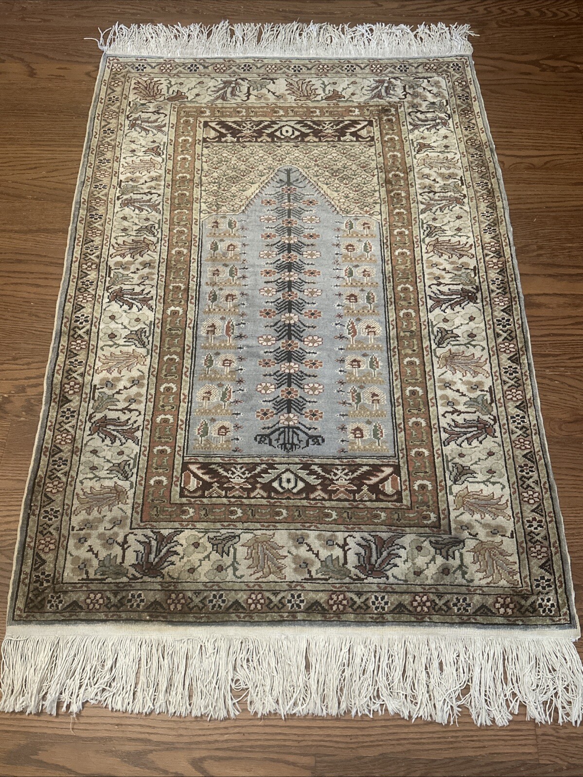 Authentic Hand Knotted Vintage indo Wool Area Rug 4.11 x 2.10 gallery