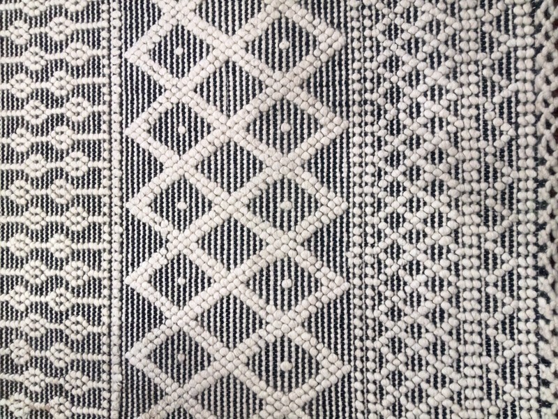 3.3x5,4x6,6x9,5x6.7,2.6x4,2.3x5 Handmade Black Ivory Hand-Woven Area Rug gallery