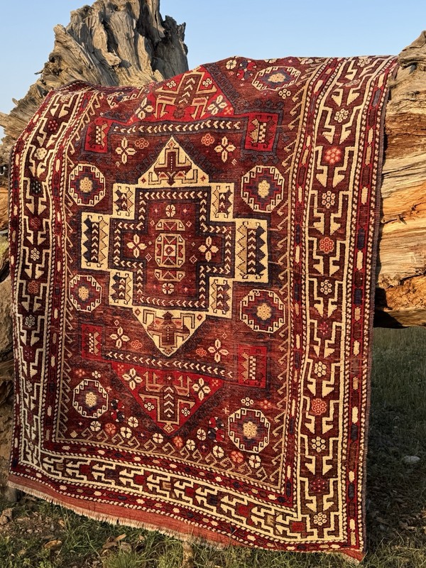 Handmade naturally-dyed Yahudere halısı from Balıkesir Turkey - 194cm x 260cm gallery