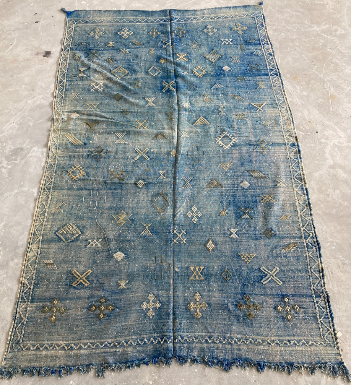 Vintage Traditional Handcraft Moroccan Kilim Rug for Home Décor 228x133 cm gallery