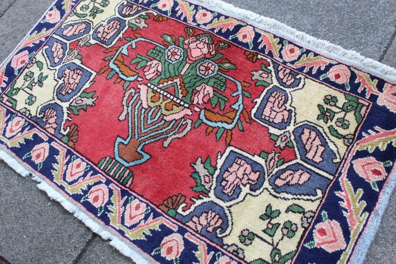 Vintage Hand Made Traditional Rug Oriental Wool Red Green Blue Small Rug 52x90cm gallery