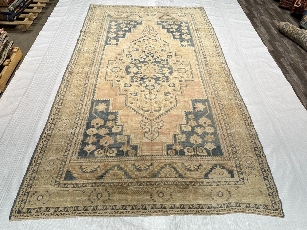 6 x 10 ft Pink Turkish Taspinar 1970s Vintage Hand Knotted Wool Turkish Rug