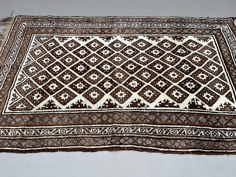 Vintage Luri Rug 245x138 cm medium, shabby chic Beige 2464 gallery