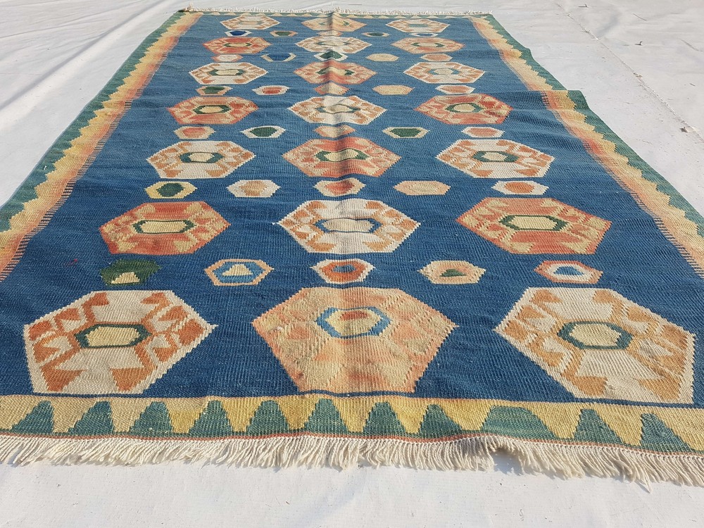 Vintage Handmade Turkish Geometric Wool Kilim Rug Carpet 194x121 cm