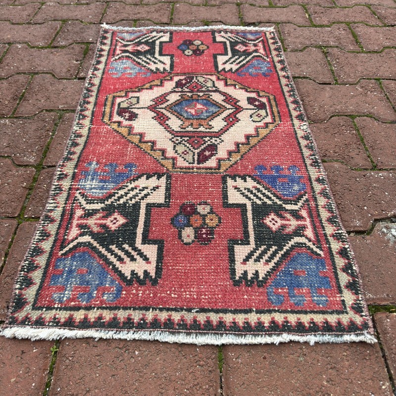 Red Blue 2x3 ft Vintage Turkish Wool Rug With Ivory Medallion - Tariff Free gallery
