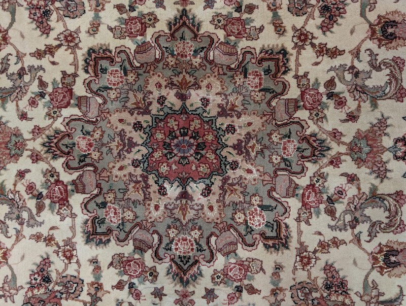 Pak Per'sian Rug 6x9, Floral Medallion, Wool & Silk gallery